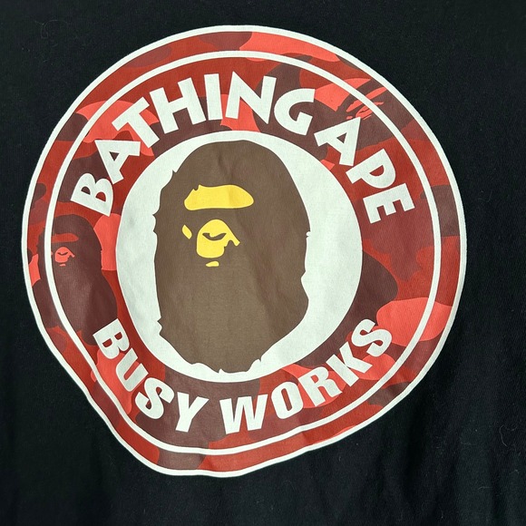 BAPE Bathing Ape Busy Works Logo Tee T-Shirt Graphic Red Camo Black Small Mens - Picture 2 of 10